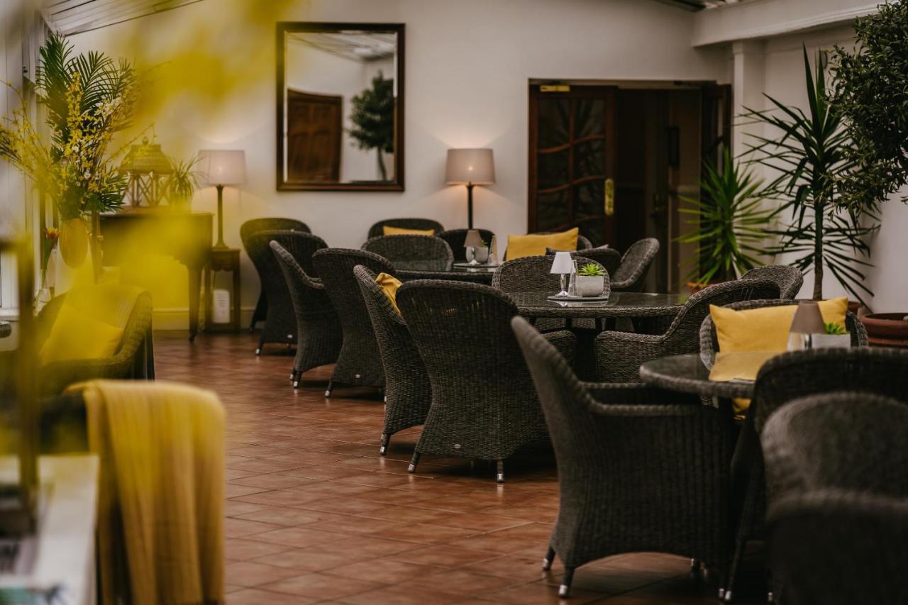 Rowton Hall Hotel And Spa 切斯特 外观 照片