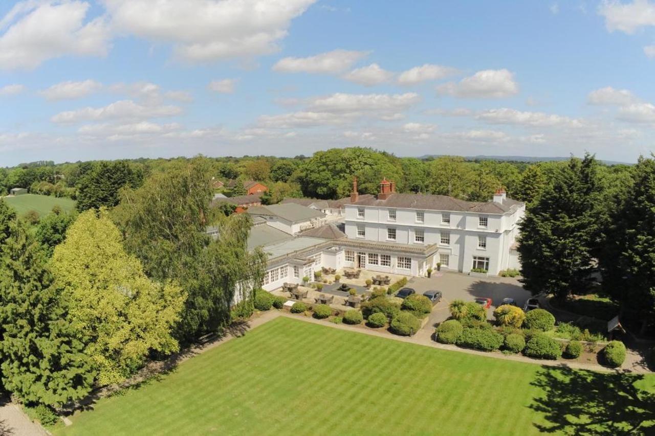 Rowton Hall Hotel And Spa 切斯特 外观 照片