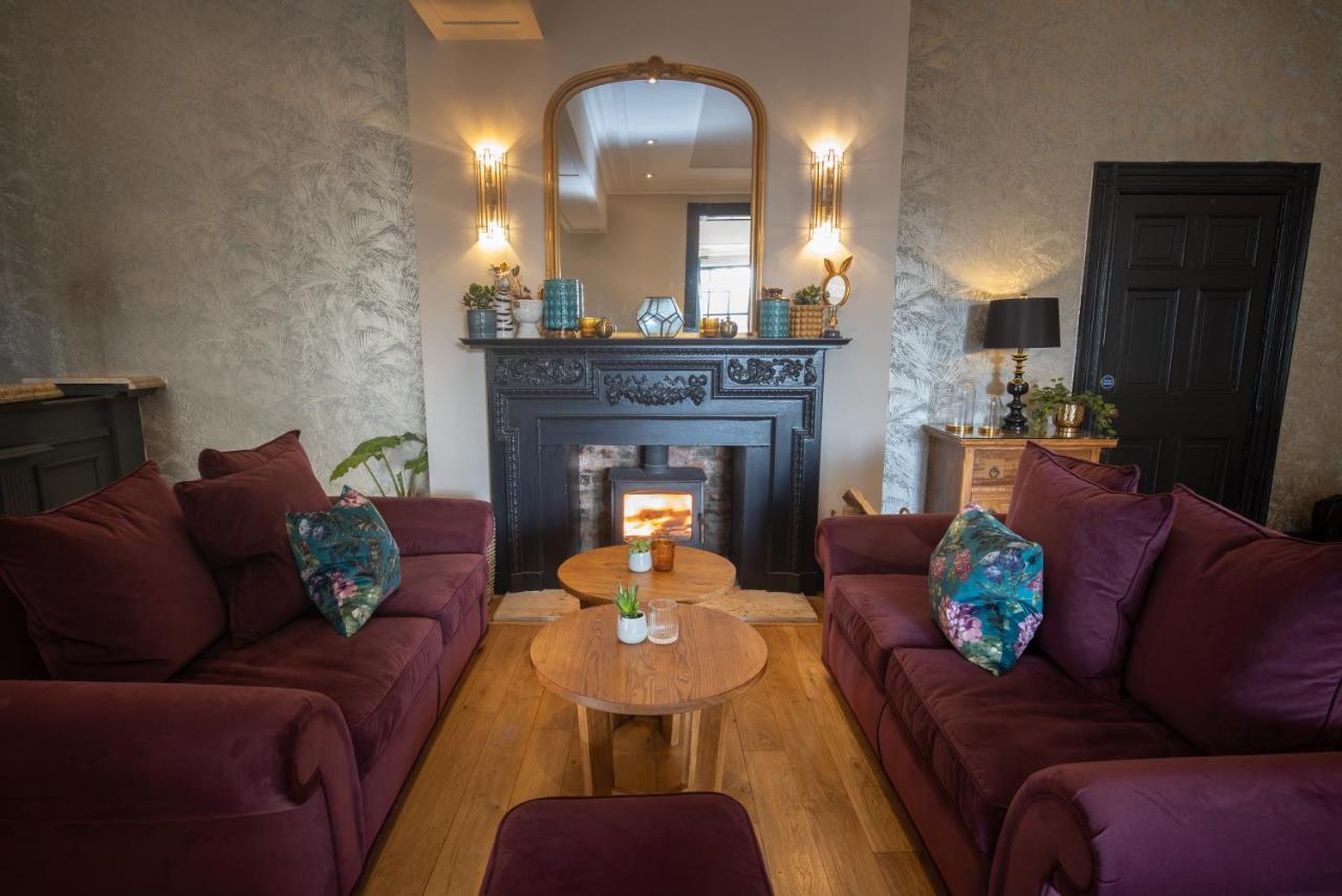 Rowton Hall Hotel And Spa 切斯特 外观 照片