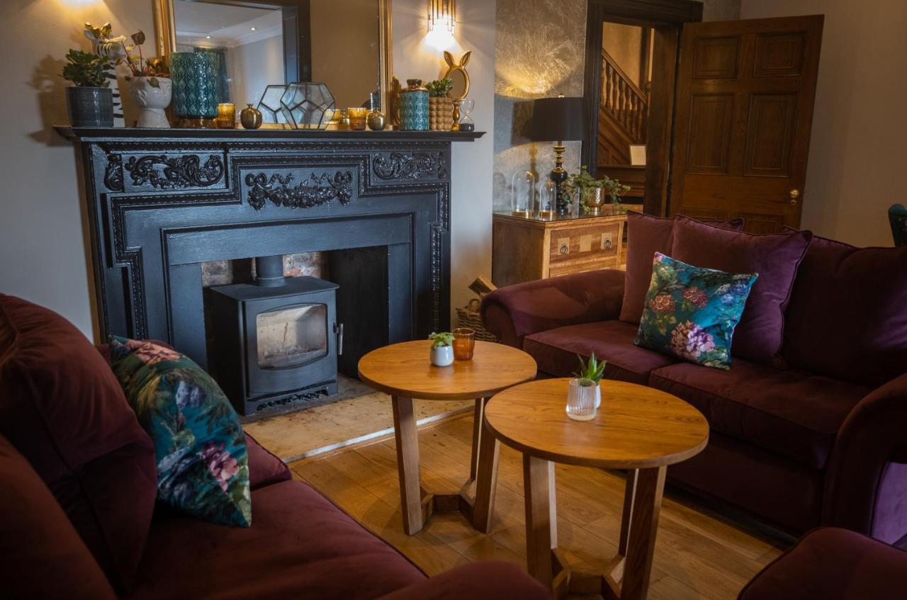 Rowton Hall Hotel And Spa 切斯特 外观 照片
