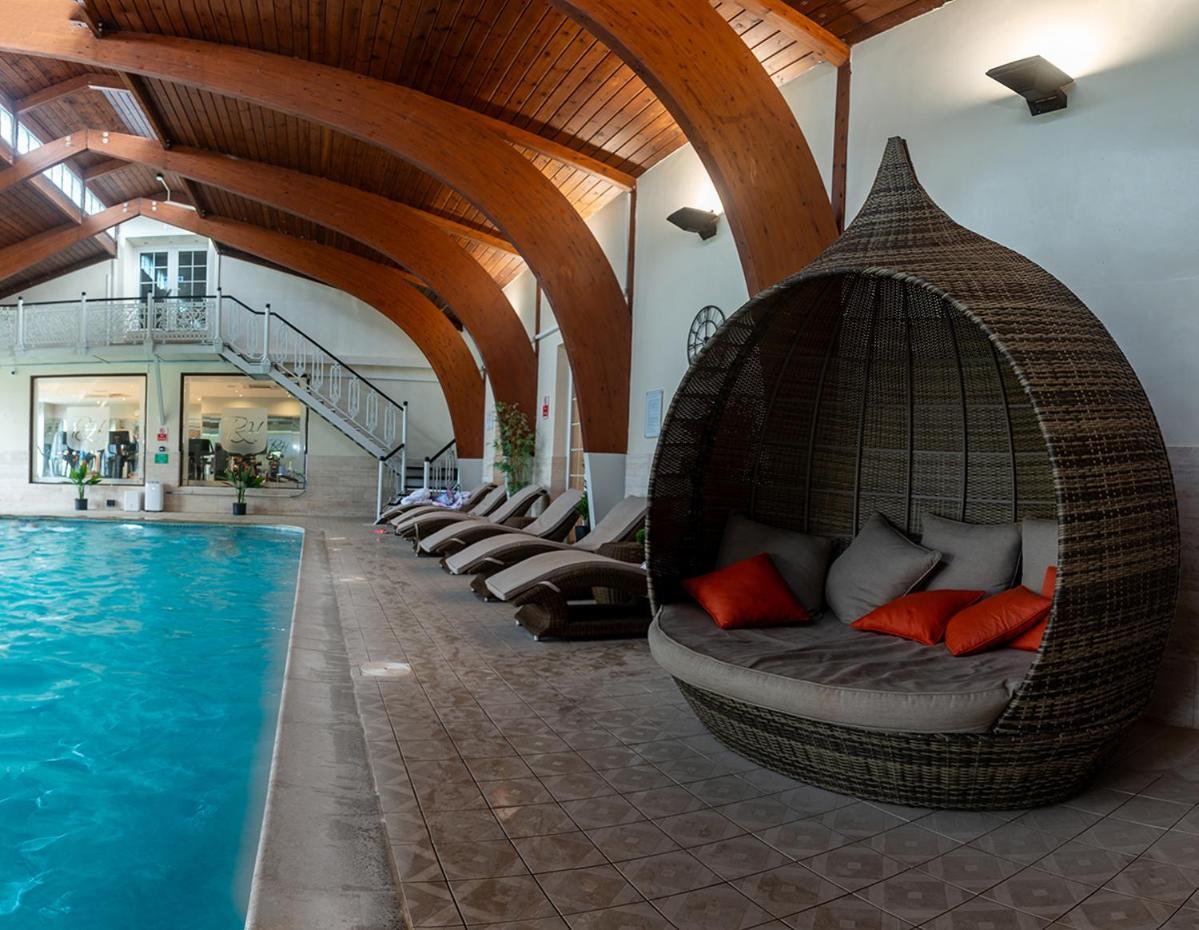 Rowton Hall Hotel And Spa 切斯特 外观 照片