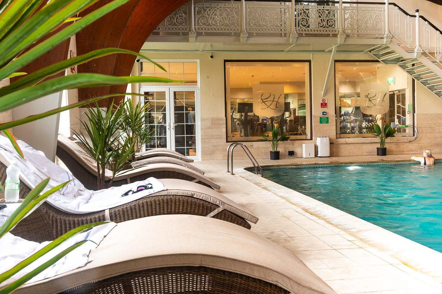 Rowton Hall Hotel And Spa 切斯特 外观 照片