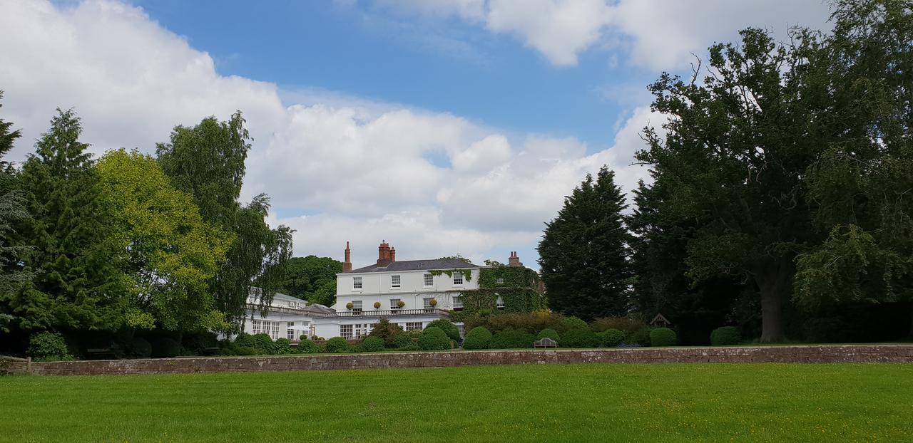 Rowton Hall Hotel And Spa 切斯特 外观 照片