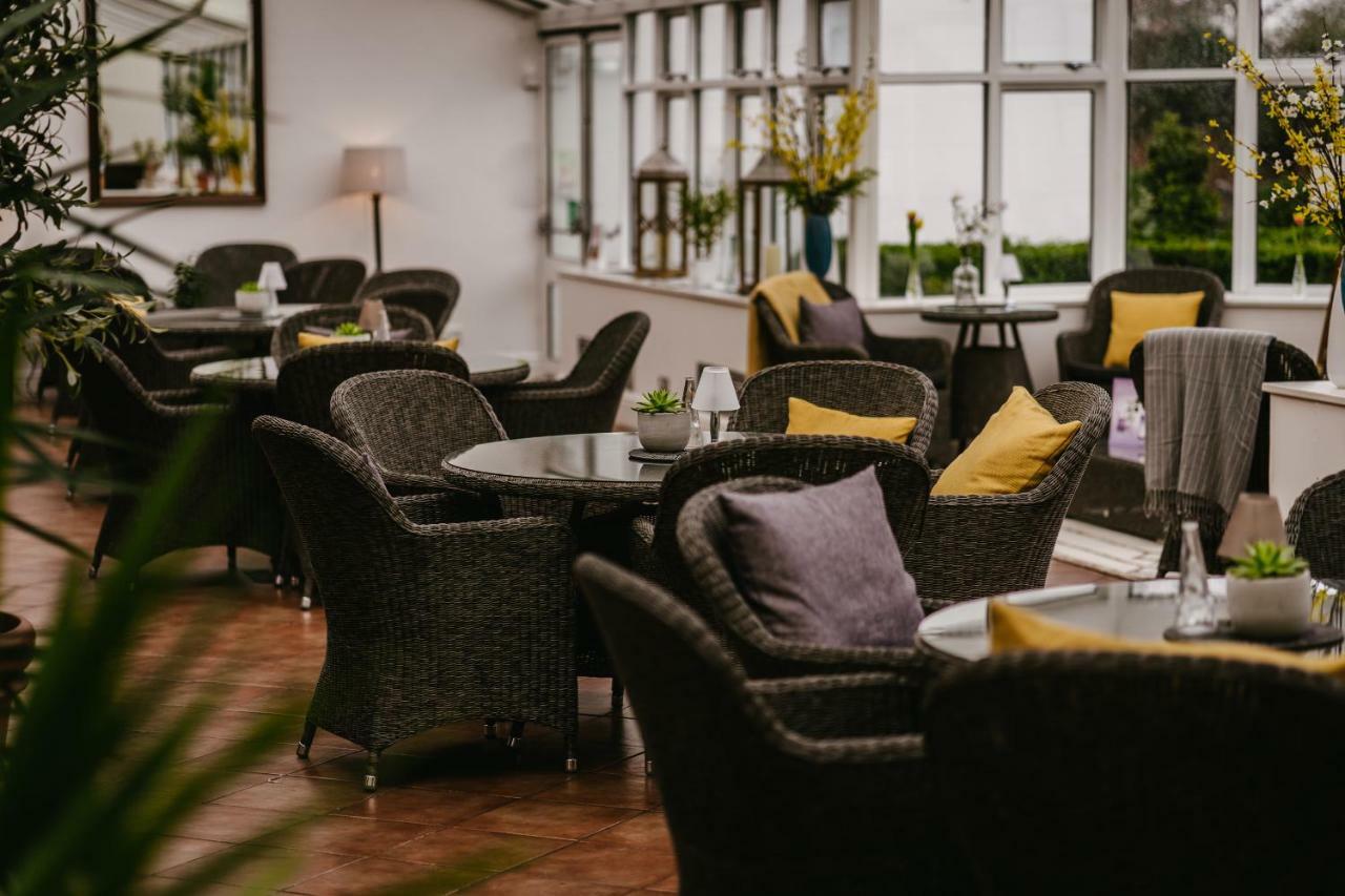 Rowton Hall Hotel And Spa 切斯特 外观 照片
