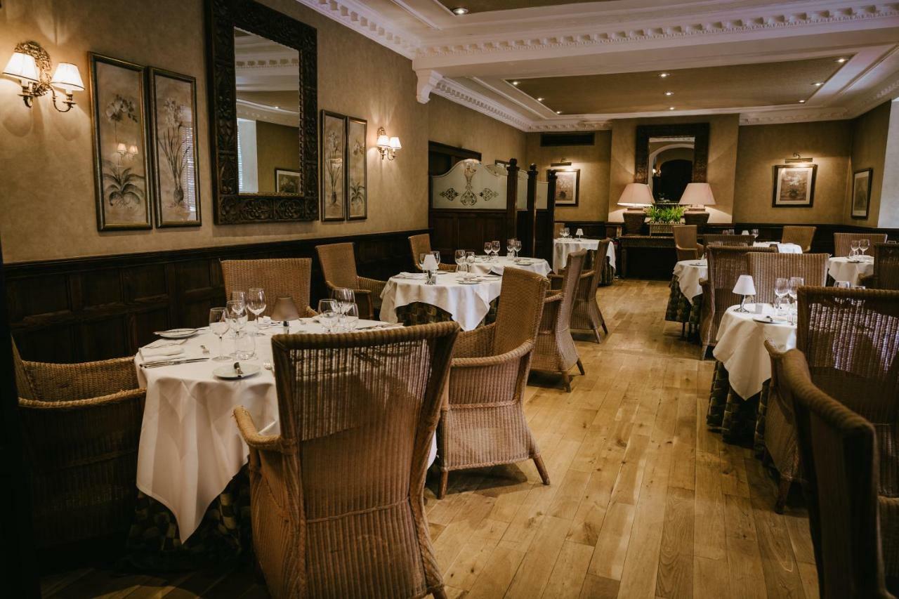 Rowton Hall Hotel And Spa 切斯特 外观 照片